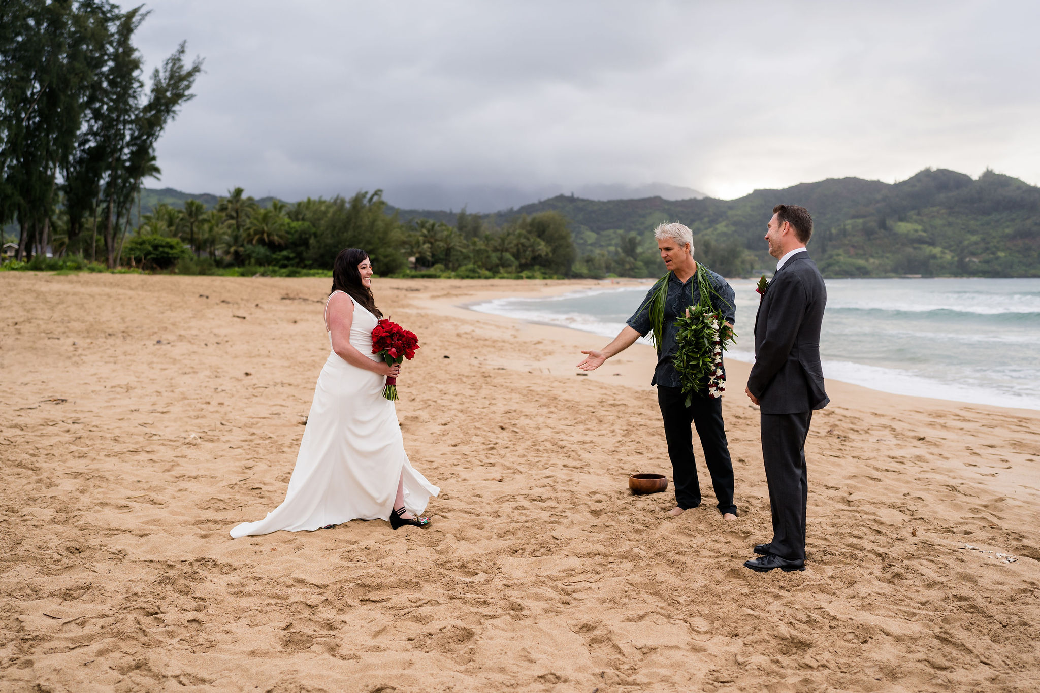 Embrace of Aloha - Kauaʻi Hawaii Weddings